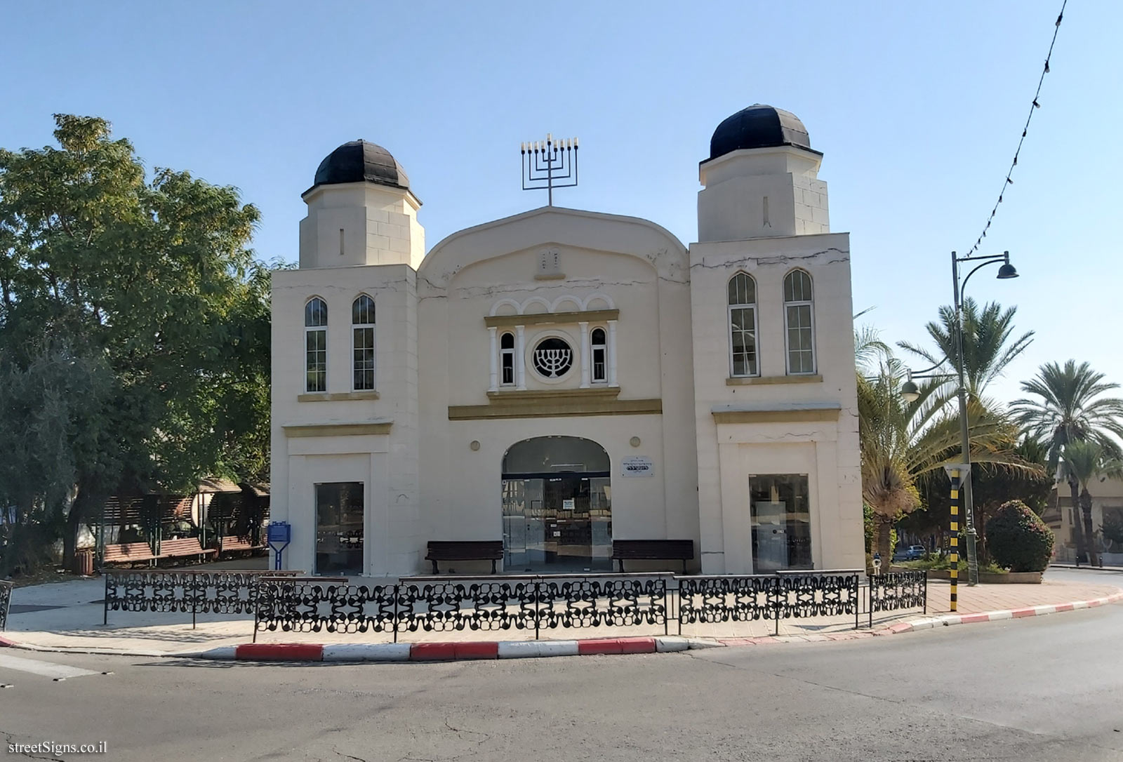 Heritage Sites in Israel - The Great Synagogue  - Mohiliver St 12, Mazkeret Batya, Israel
