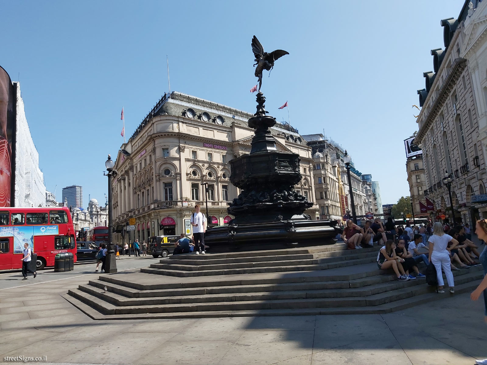London - Piccadilly Circus - Lord Shaftesbury’s Memorial Fountain