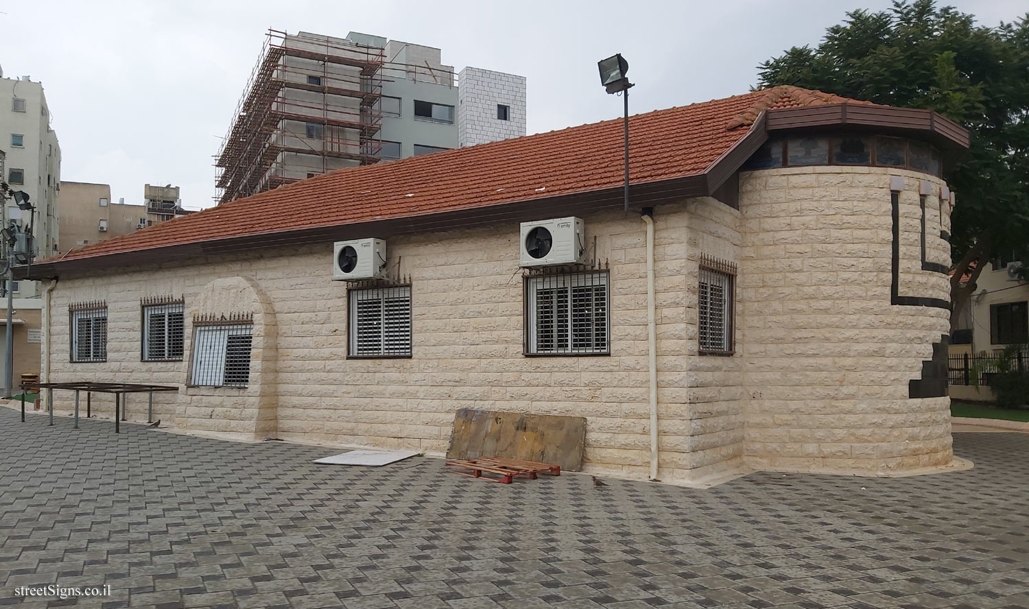 Holon - Heritage Sites in Israel - The Samaritan neighborhood - The Great Synagogue - Ben Amram St 14, Holon, Israel