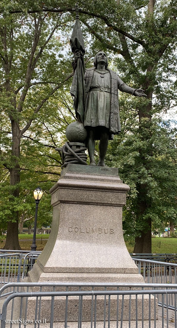 New York - Central Park - A statue in memory of Christopher Columbus - The Mall, New York, NY 10019, USA