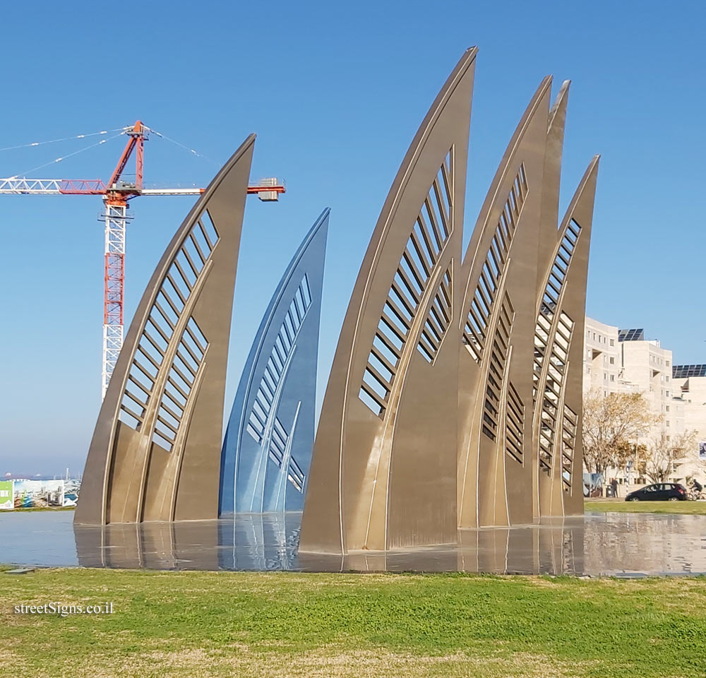 Ashdod - the statue of the sailors - Menachem Begin Boulevard/Moshe Dayan Boulevard, Ashdod, Israel