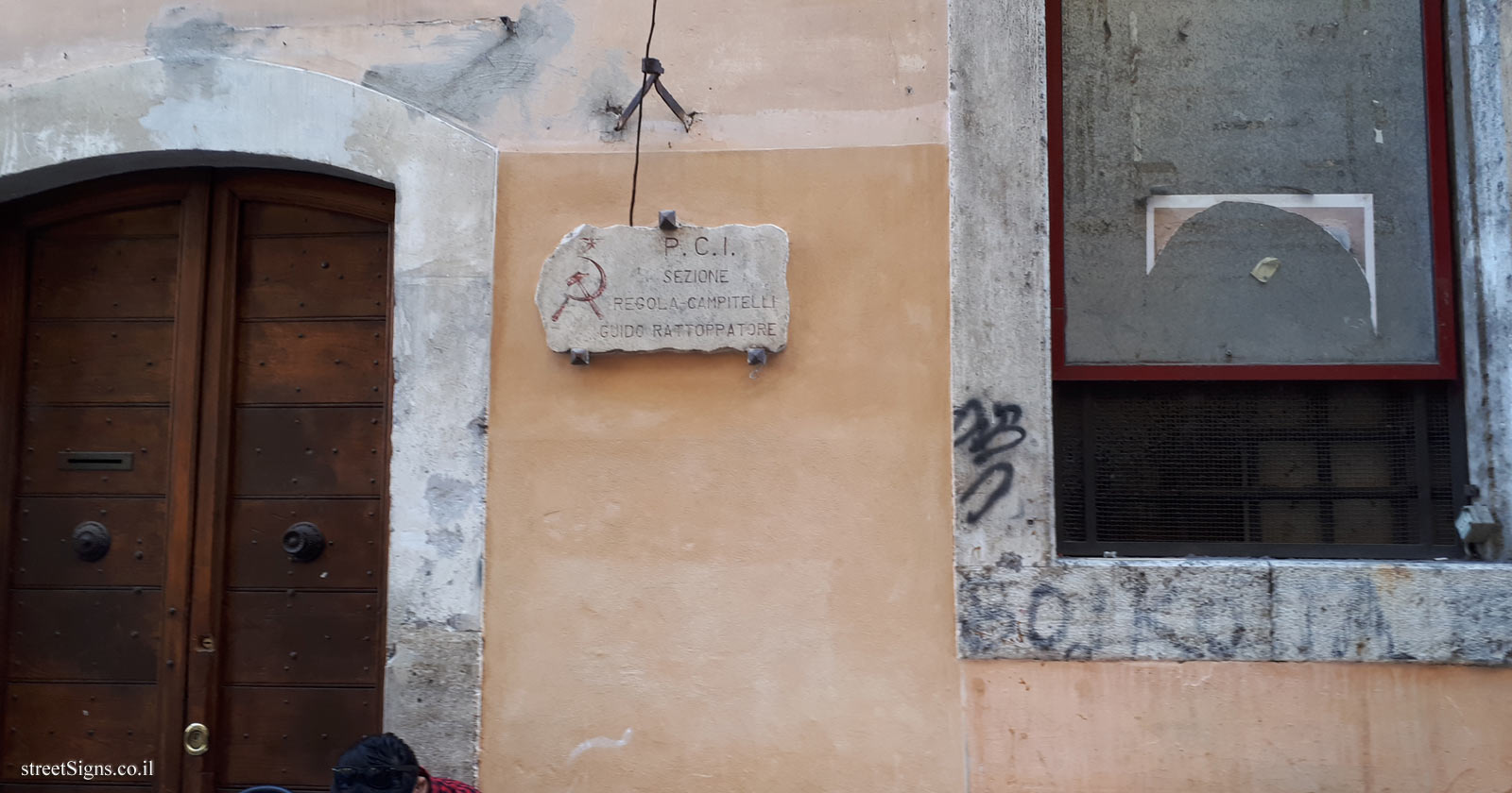 Rome - Commemorative plaque for Guido Rattoppatore - Via dei Giubbonari, 38, 00186 Roma RM, Italy