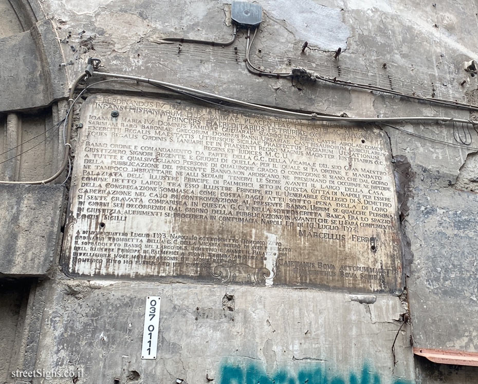 Naples - a sign from 1773 forbidding the placement of chairs on the street