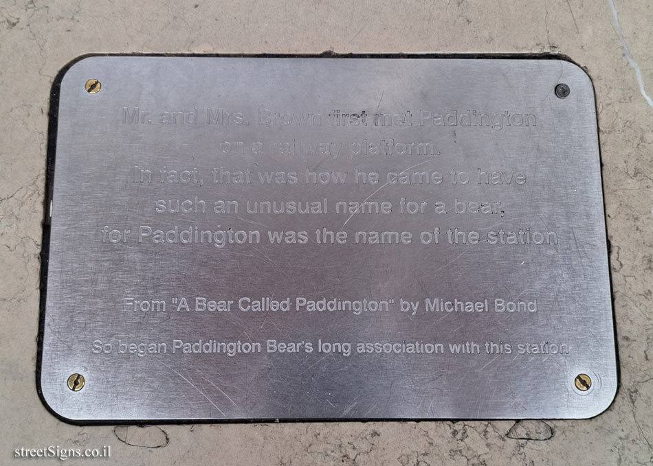 London - Paddington Railway Station - Paddington Bear Statue