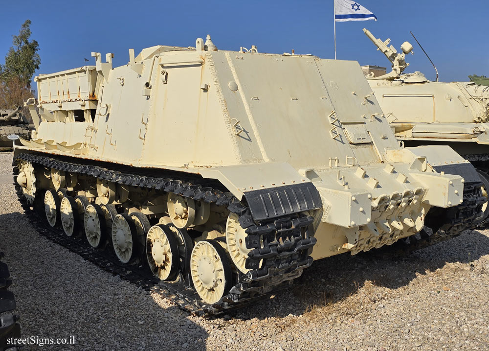 Latrun - Yad La-Shiryon - Tank Display - Stalin IST Recovery Tank