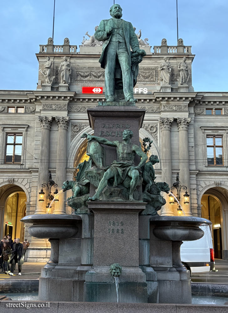 Zurich - Memorial statue to politician Alfred Escher - Zurich HB, Bahnhofplatz, 8001 Zürich, Switzerland