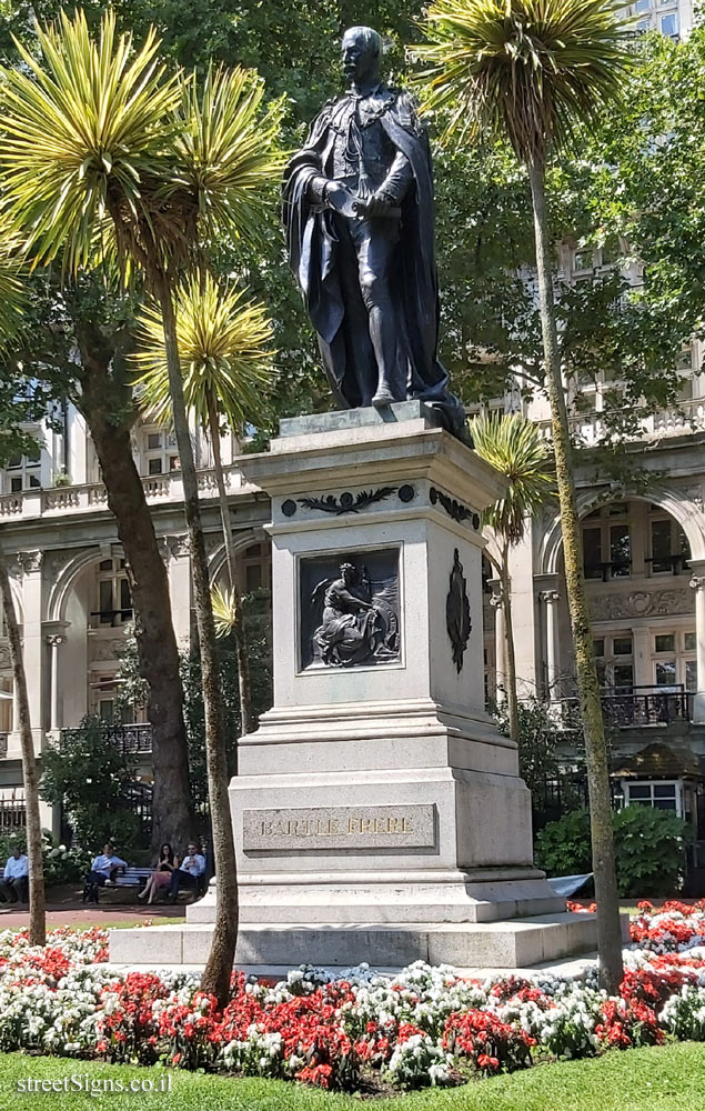 London - Statue of colonial administrator Henry Bartle Frere - 140 Victoria Embankment, London SW1A 2ET, UK