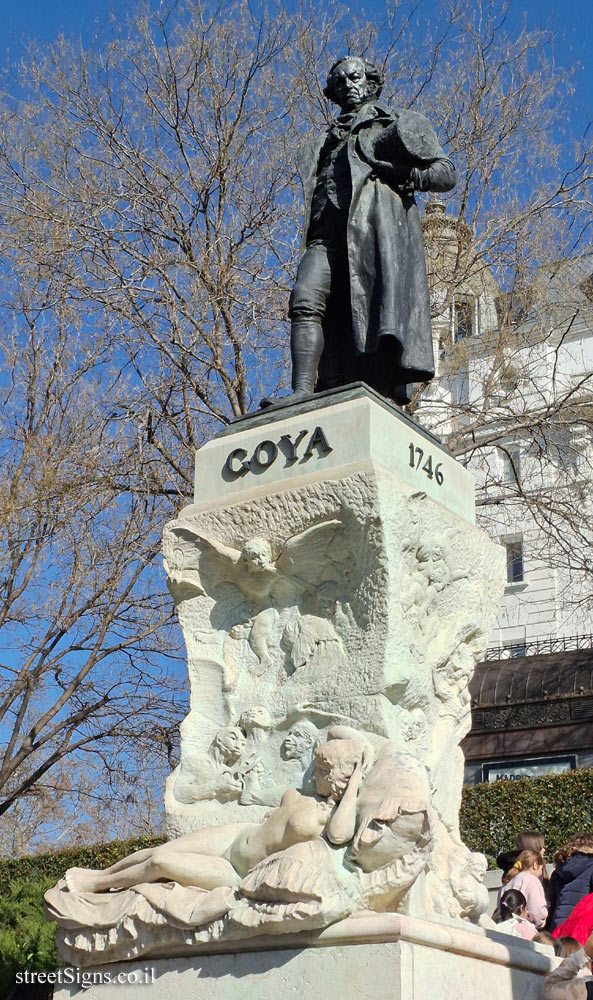 Madrid - Statue commemorating the painter Francisco de Goya - C. de Felipe IV, s/n, Retiro, 28014 Madrid, Spain