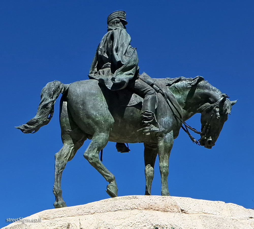 Madrid - Buen Retiro Park - Memorial statue to General Martínez Campos - El Retiro Park, Pl. de Guatemala, s/n, Retiro, 28009 Madrid, Spain