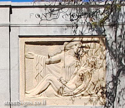 Madrid - Buen Retiro Park - Memorial statue to brain researcher Santiago Ramón y Cajal - Fountain of Death