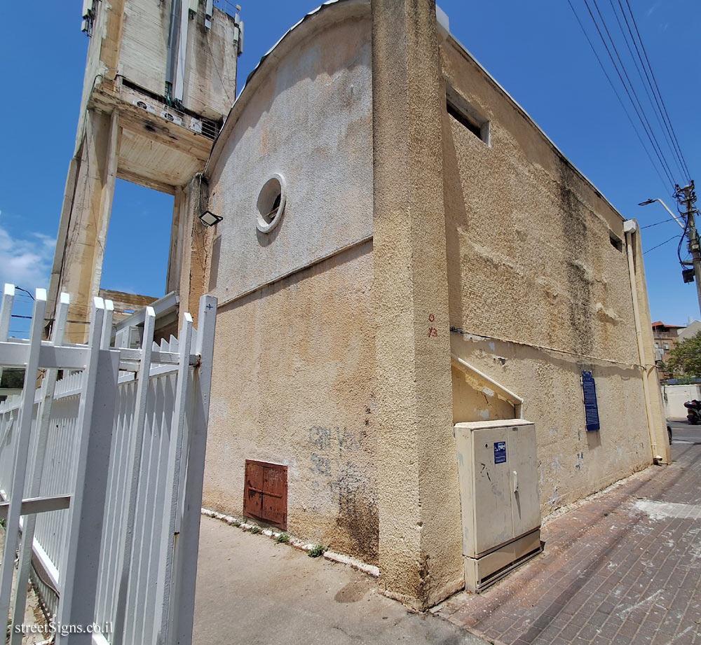 Kiryat Motzkin - Heritage Sites in Israel - The British Hebrew Soldiers’ Club - Ranas St 35, Kiryat Motzkin, Israel