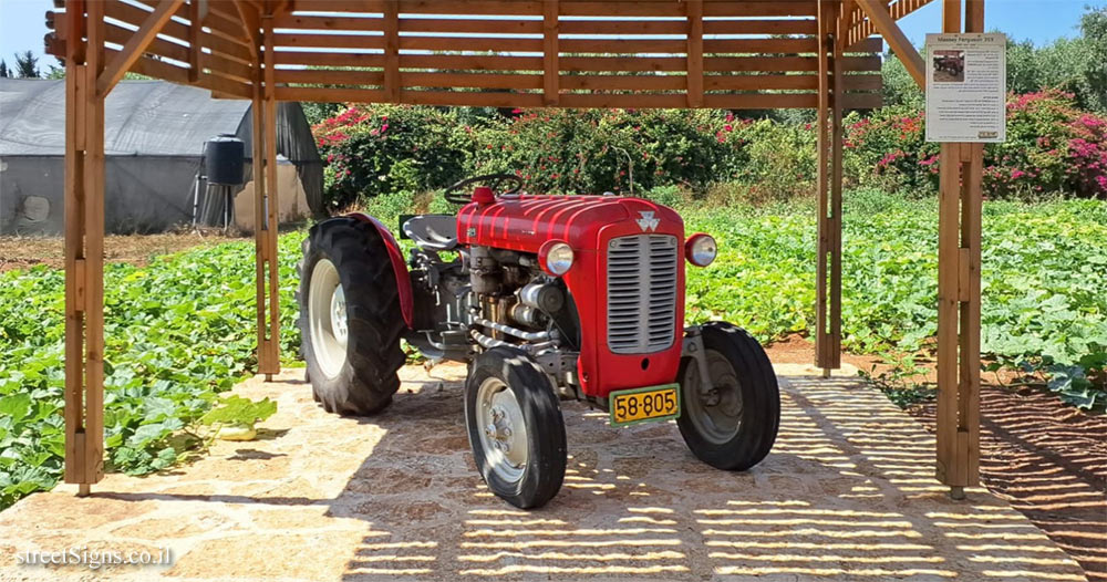 Beit Aharon - Massey Ferguson 35X Tractor