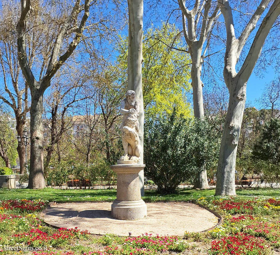 P.º de Fernán Núñez, 24, Retiro, 28009 Madrid, Spain