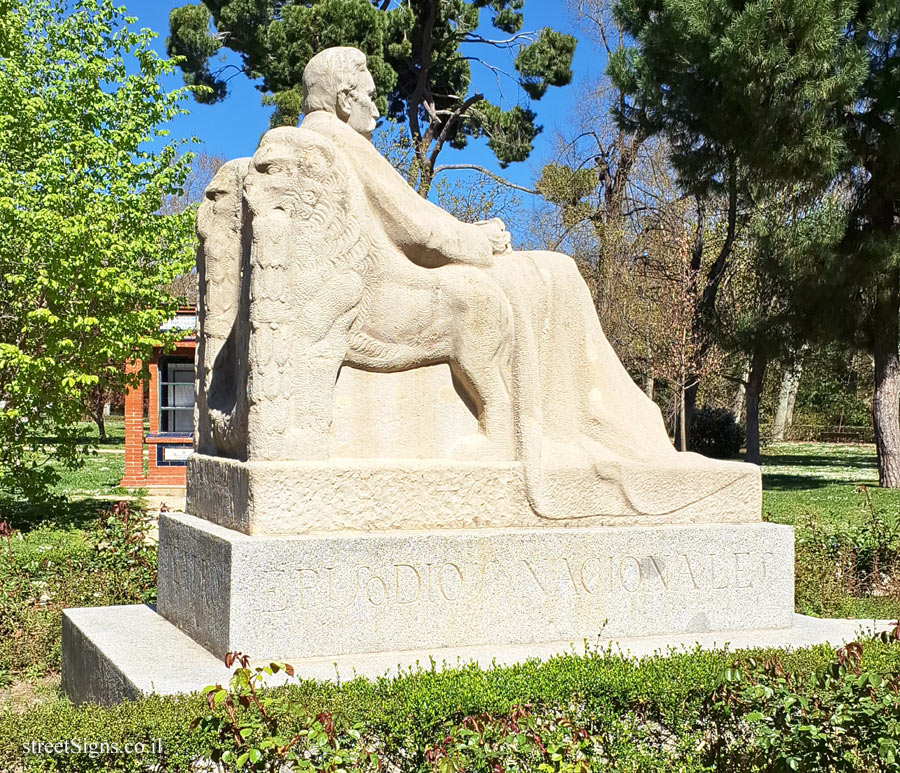 Madrid - Buen Retiro Park - Monument to Galdós