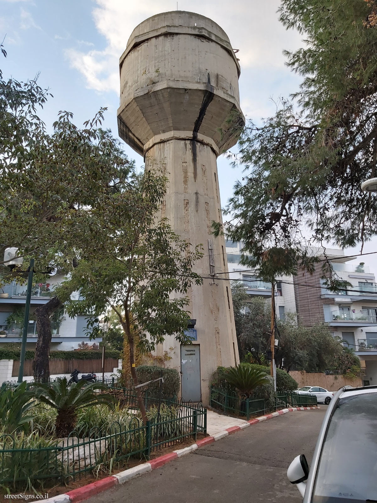 Heritage Sites in Israel - Water tower - HaMigdal St 33, Giv’atayim, Israel
