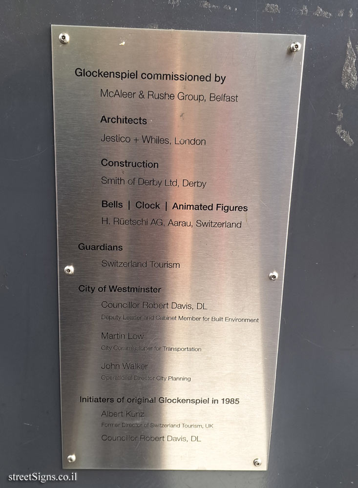 London - Swiss Court - Swiss Glockenspiel