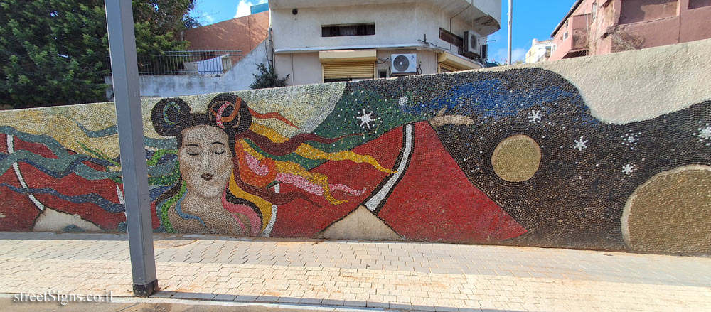 Tel Aviv - The Largest Mosaic of Bottle Caps in the World - Yehuda Hayamit St 24, Tel Aviv-Yafo, Israel