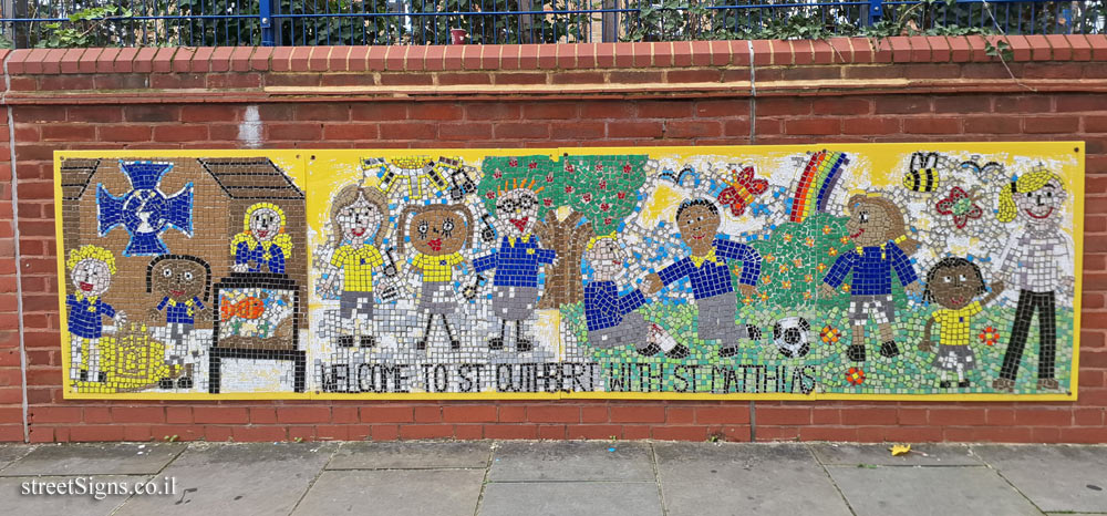 London - A commemorative plaque at the school where writer Michael Morpurgo attended. - 15 Warwick Rd, London SW5 9UL, UK