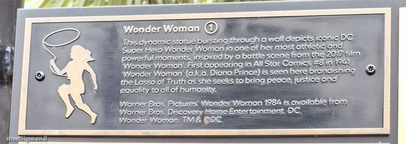 London - Leicester Square - Movie Character Statues Map - Wonder Woman