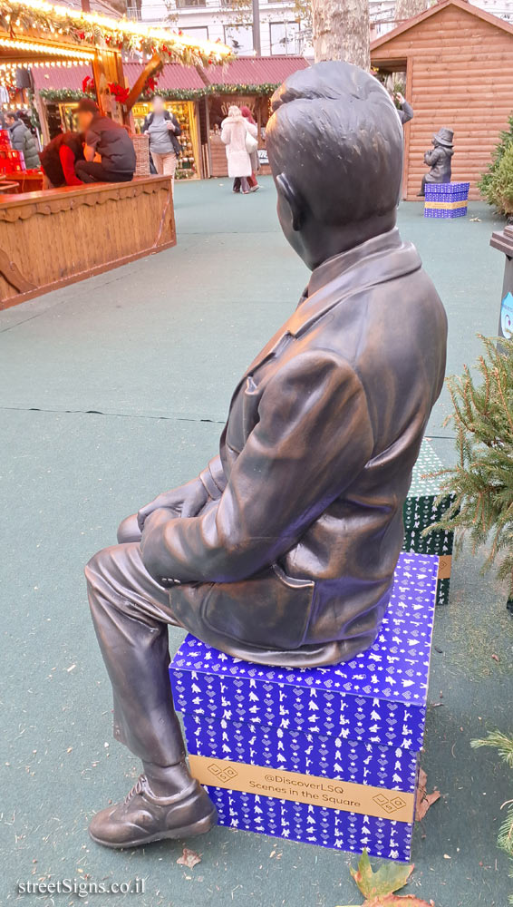 London - Leicester Square - Mr. Bean Statue - 1 Leicester Square, London WC2H 7NA, UK