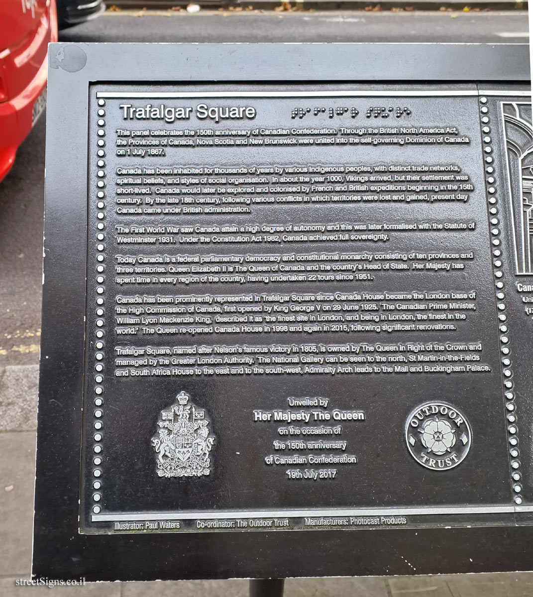 London - Jubilee Walkway - Trafalgar Square (3) - The text on the left
