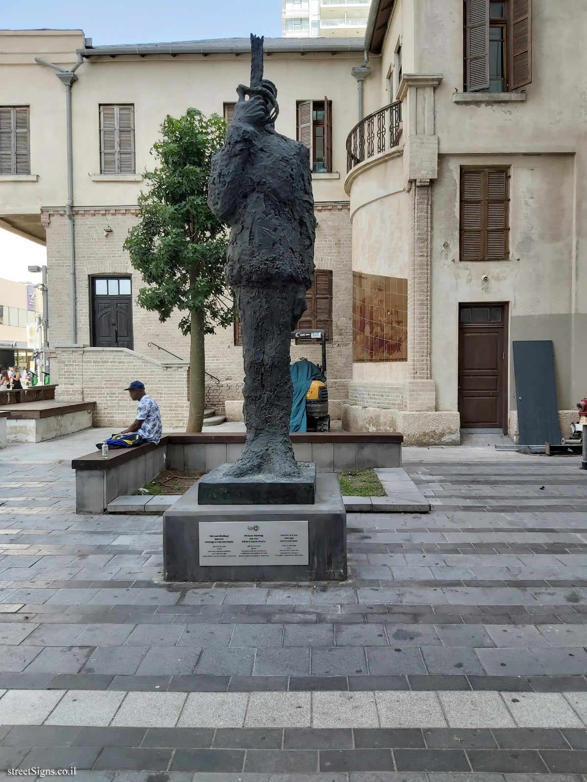 "Tribute to Captain Dreyfus" - Outdoor sculpture by TIM (Louis Mitelberg)