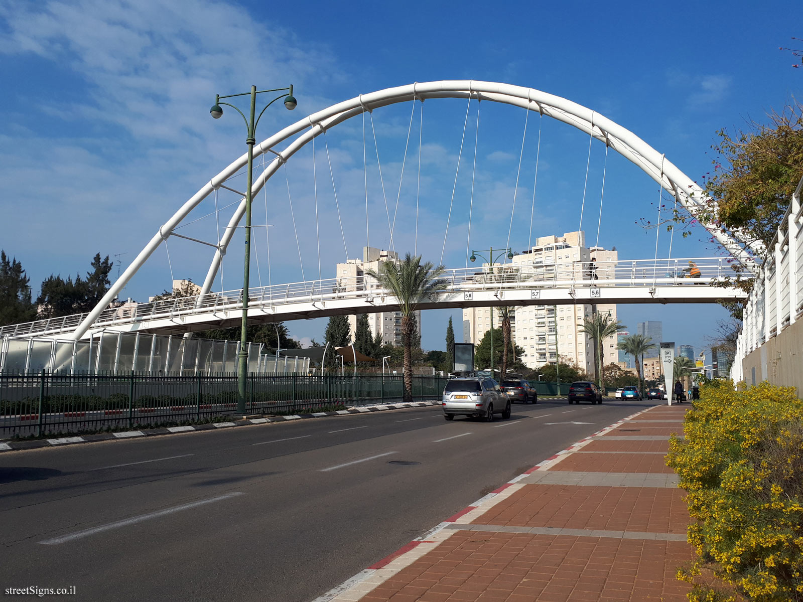 Givatayim - Bridge named for Isaac Drezia - A view  from the Rabin road