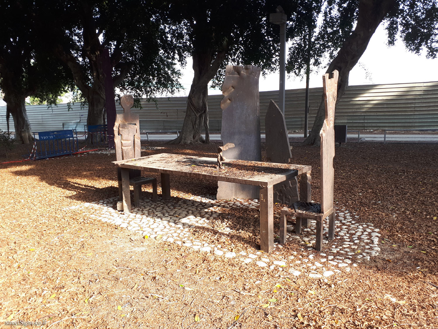 Tel Aviv - Tomarkin sculptures at Abu Nabot Park - Last Supper and a Broken Obelisk