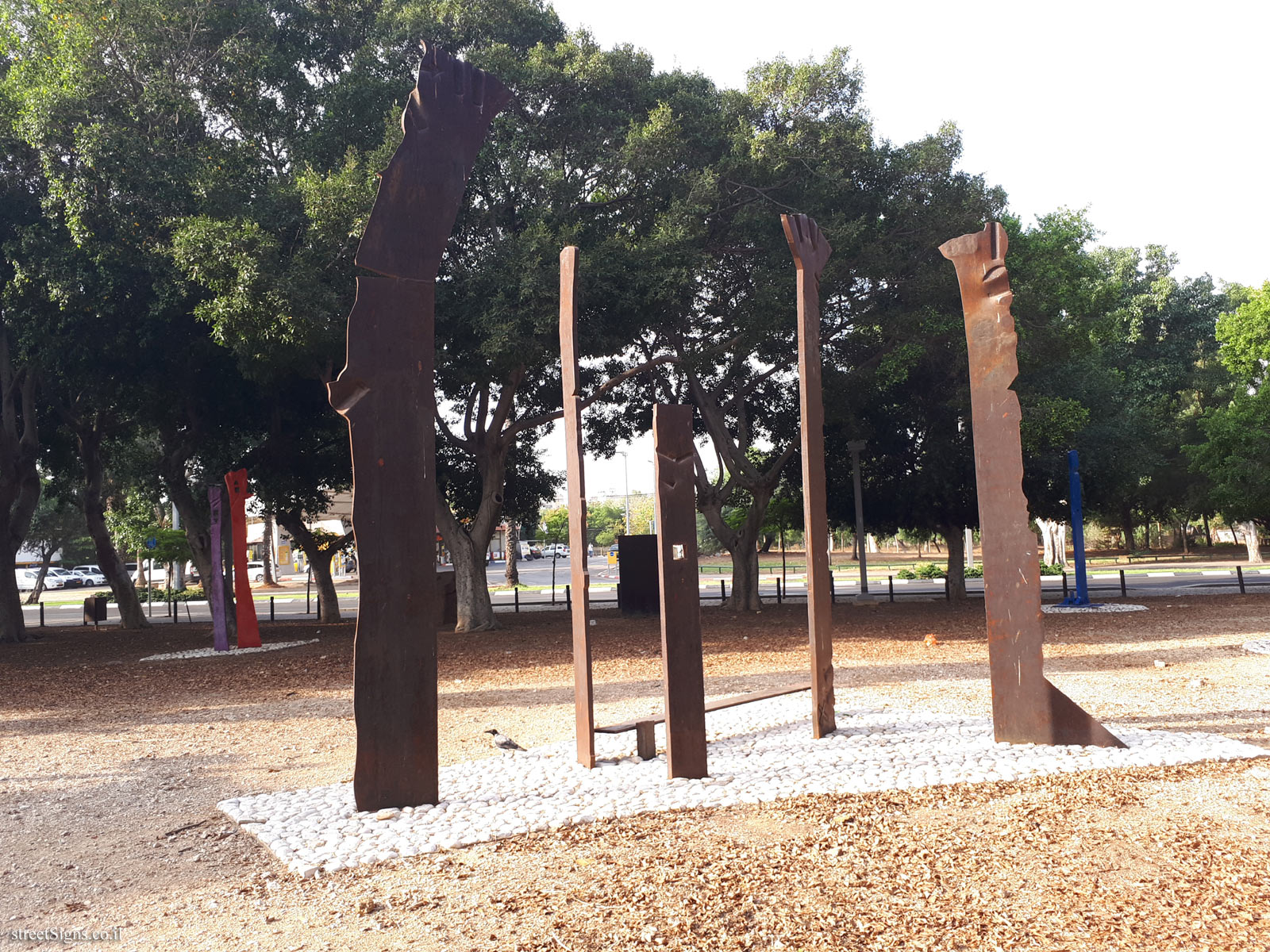 Tel Aviv - Tomarkin sculptures at %27%