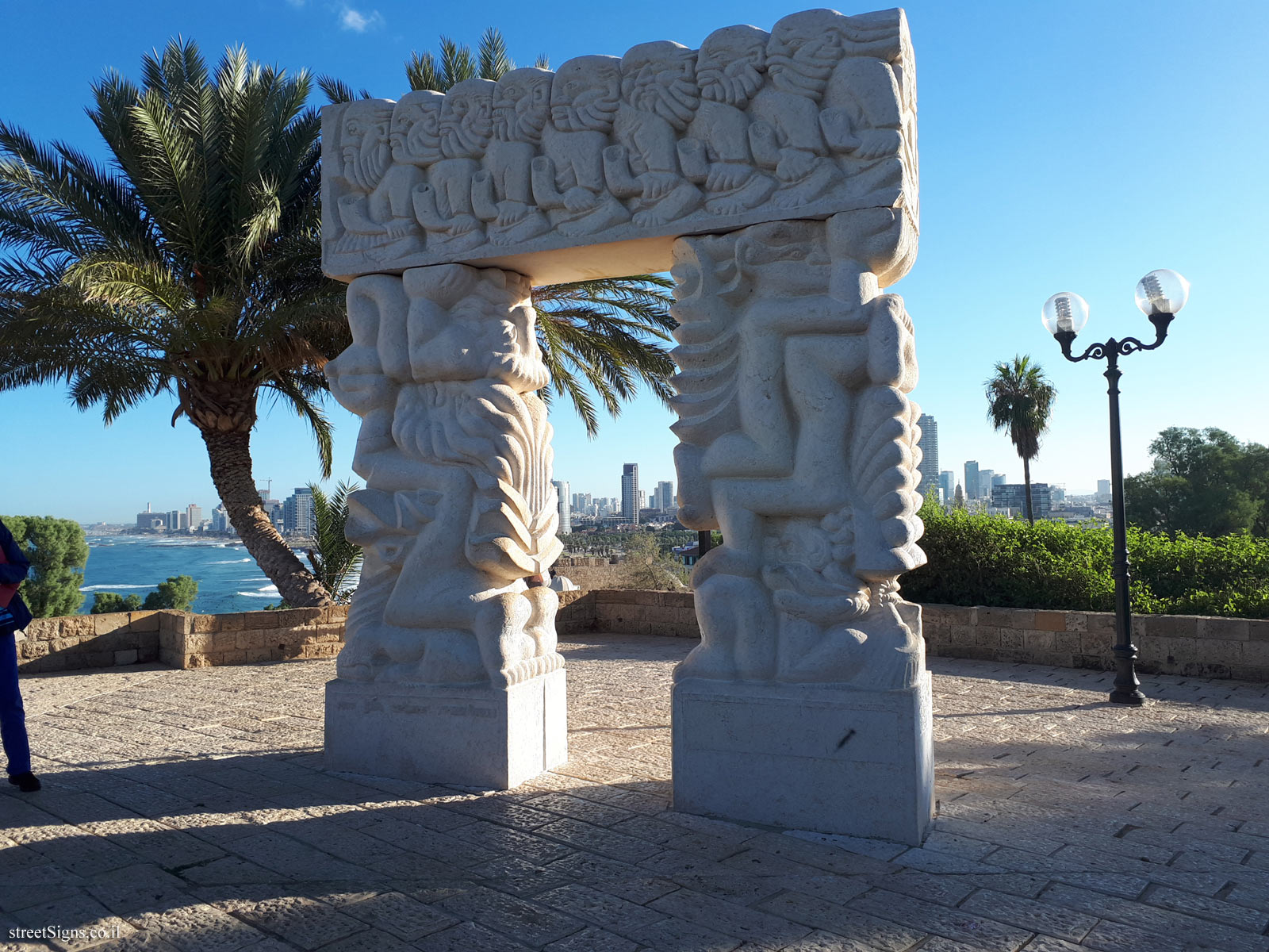 "Statue of Faith" - Outdoor sculpture by Daniel Kafri -  HaPisga Garden, Tel Aviv-Yafo, Israel