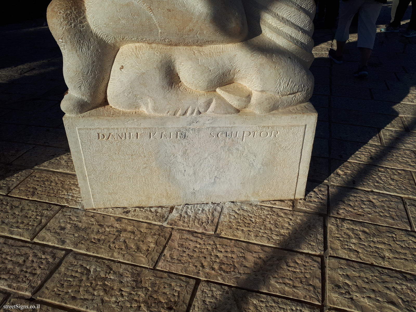 "Statue of Faith" - Outdoor sculpture by Daniel Kafri -  HaPisga Garden, Tel Aviv-Yafo, Israel