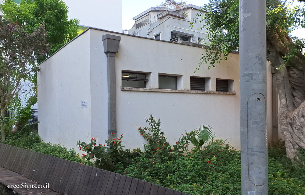 התמונה הקודמת השייכת לשלט זה