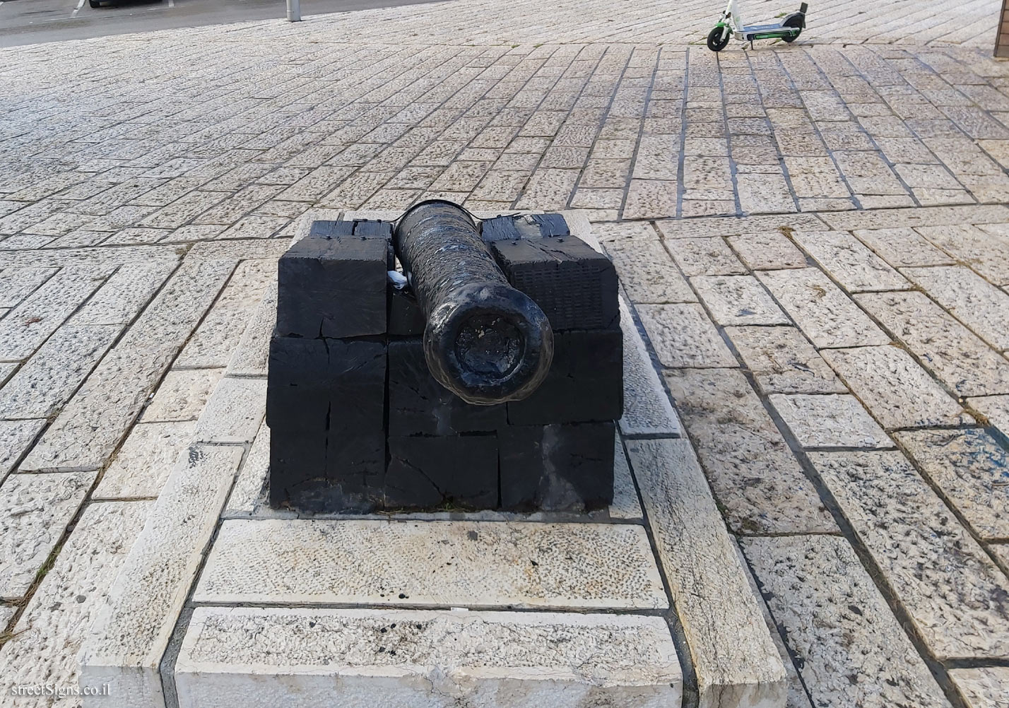 Old Jaffa - The Coastal Cannons - Tayelet Mifraz Shlomo St 30, Tel Aviv-Yafo, Israel