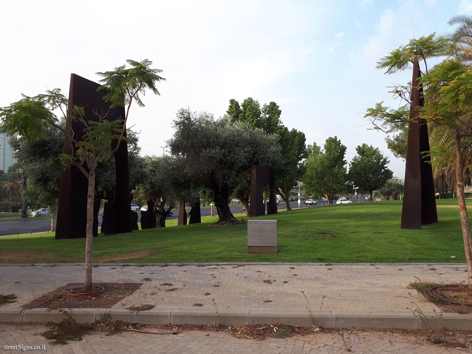 "Trees in Negative" - Outdoor sculpture by Menashe Kadishman - Rabin Center/Rokach Blvd, Tel Aviv-Yafo, Israel