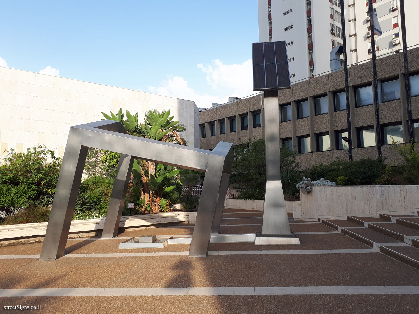 "Sites of Ra" - Outdoor sculpture by Dov Or-Ner - Daniel Frisch St 3, Tel Aviv-Yafo, Israel