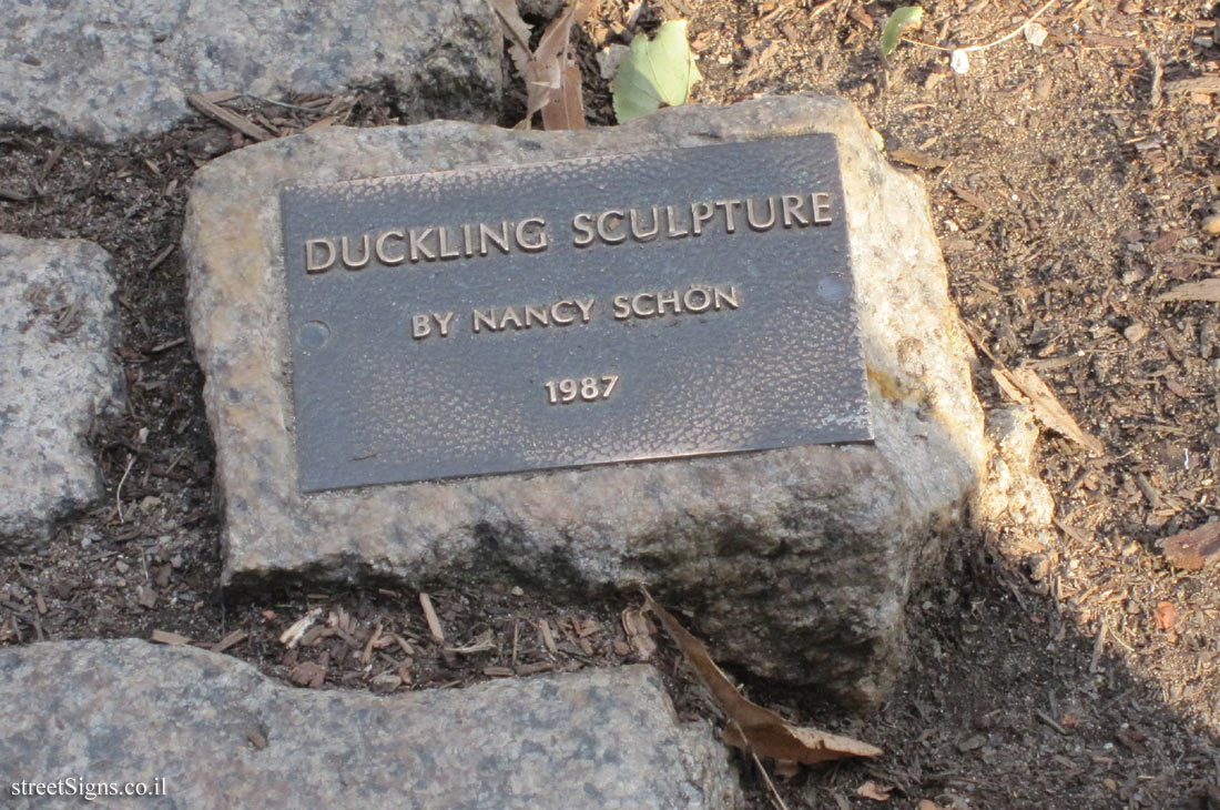 Boston - the public garden - an outdoor sculpture - Make Way for Ducklings