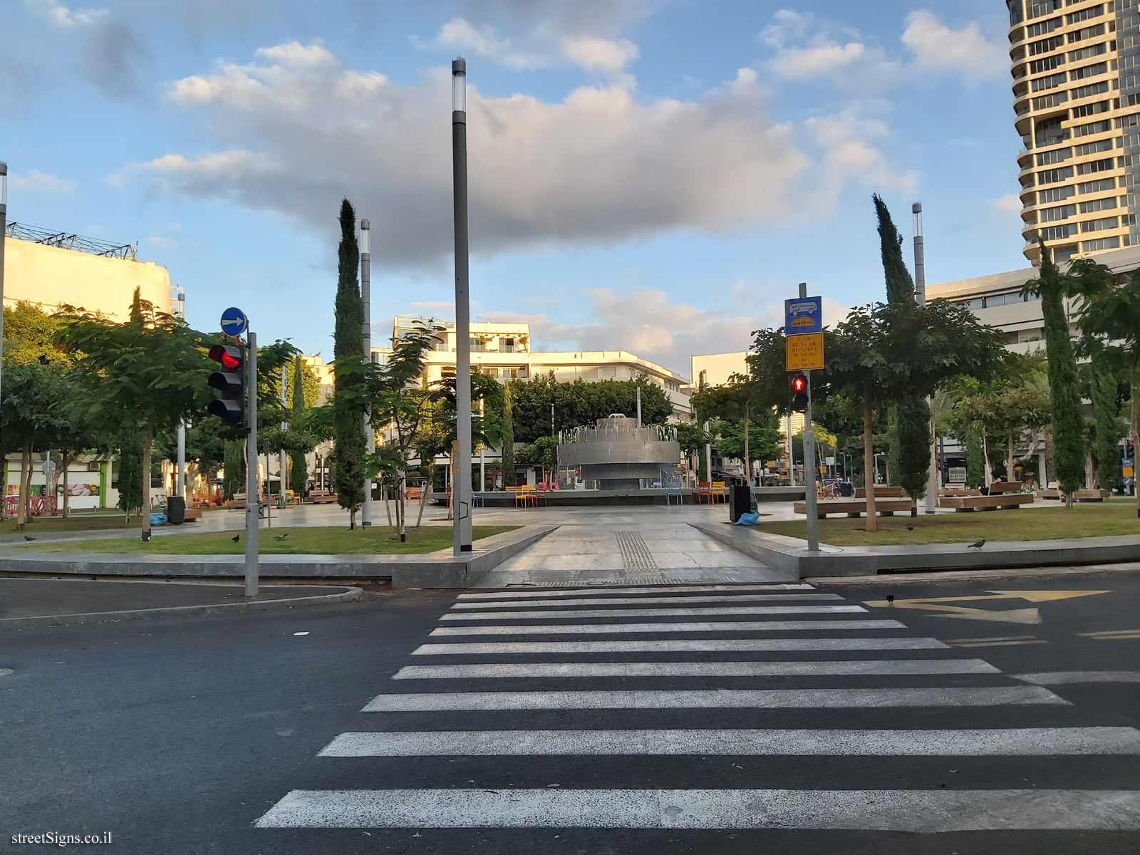 Dizengoff Square, Tel Aviv-Yafo, Israel