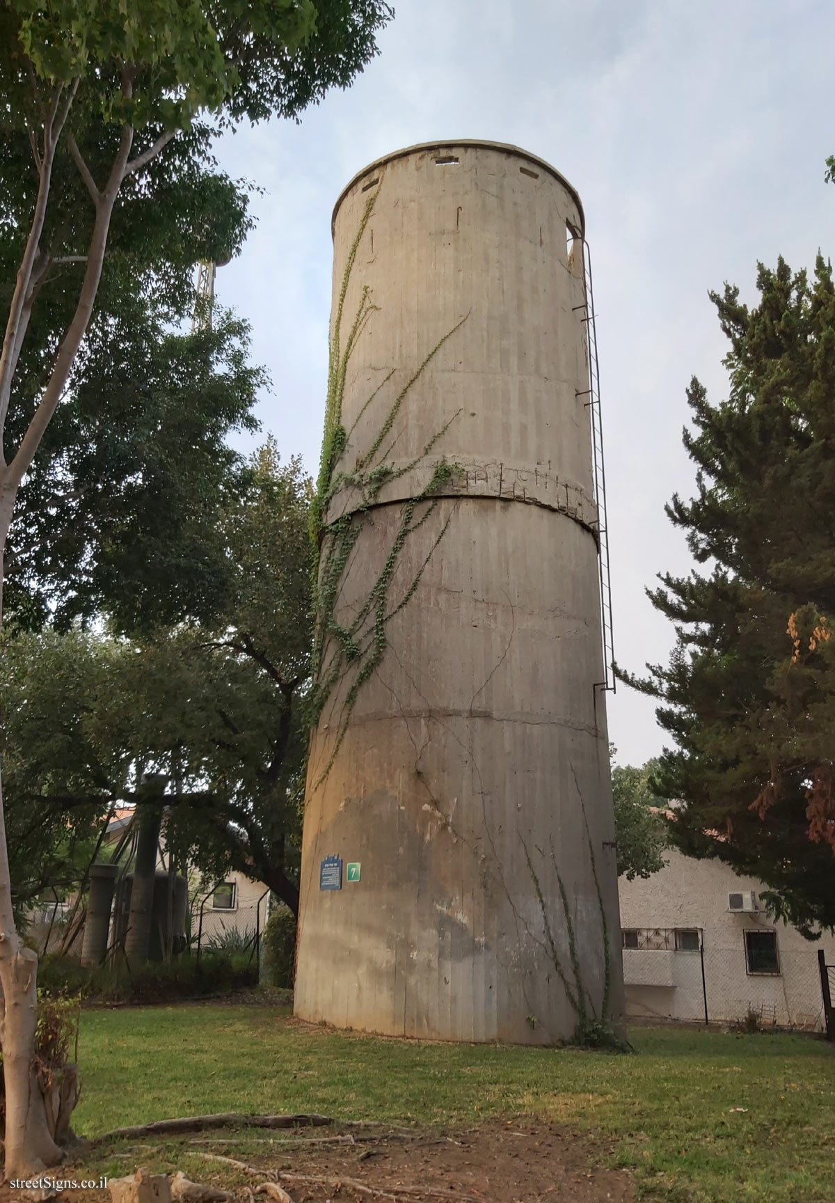 Heritage Sites in Israel - Water tower site - Zeidman St 7, Kiryat Ono, Israel