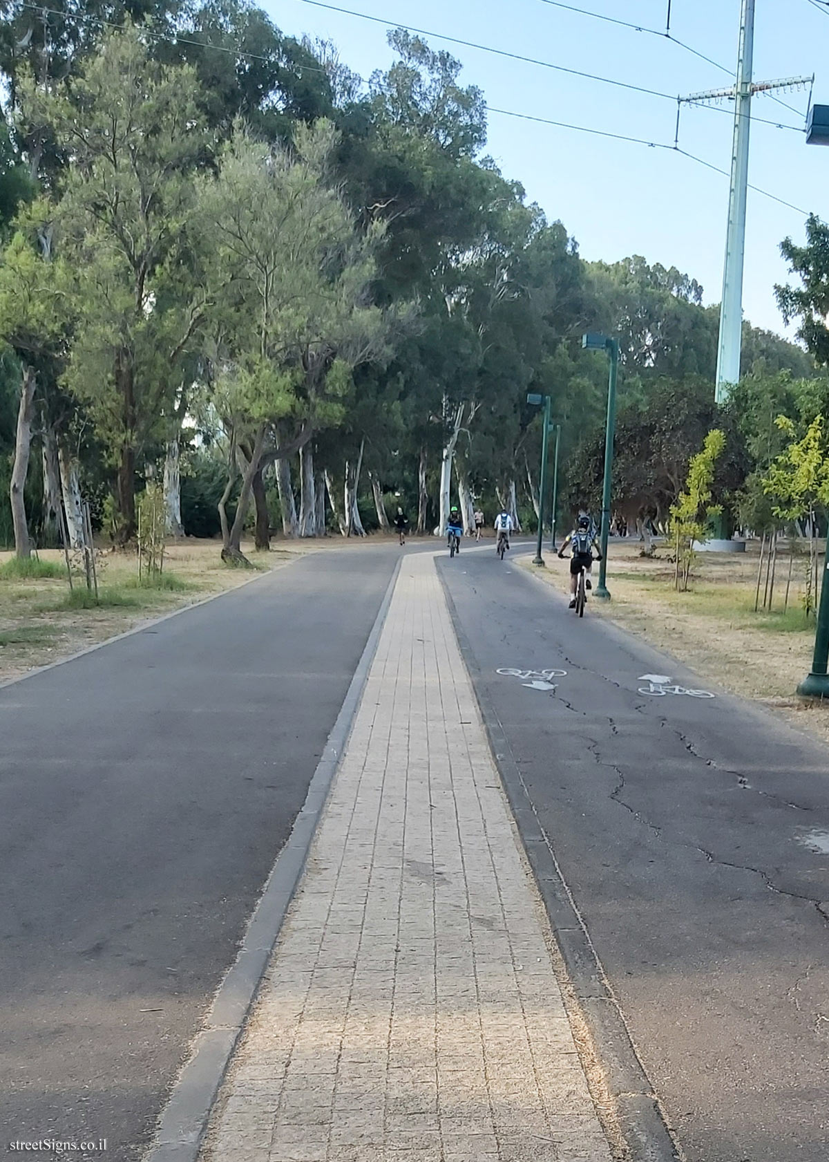 Tel Aviv - Hayarkon Park - Sylvan Adams commuter path