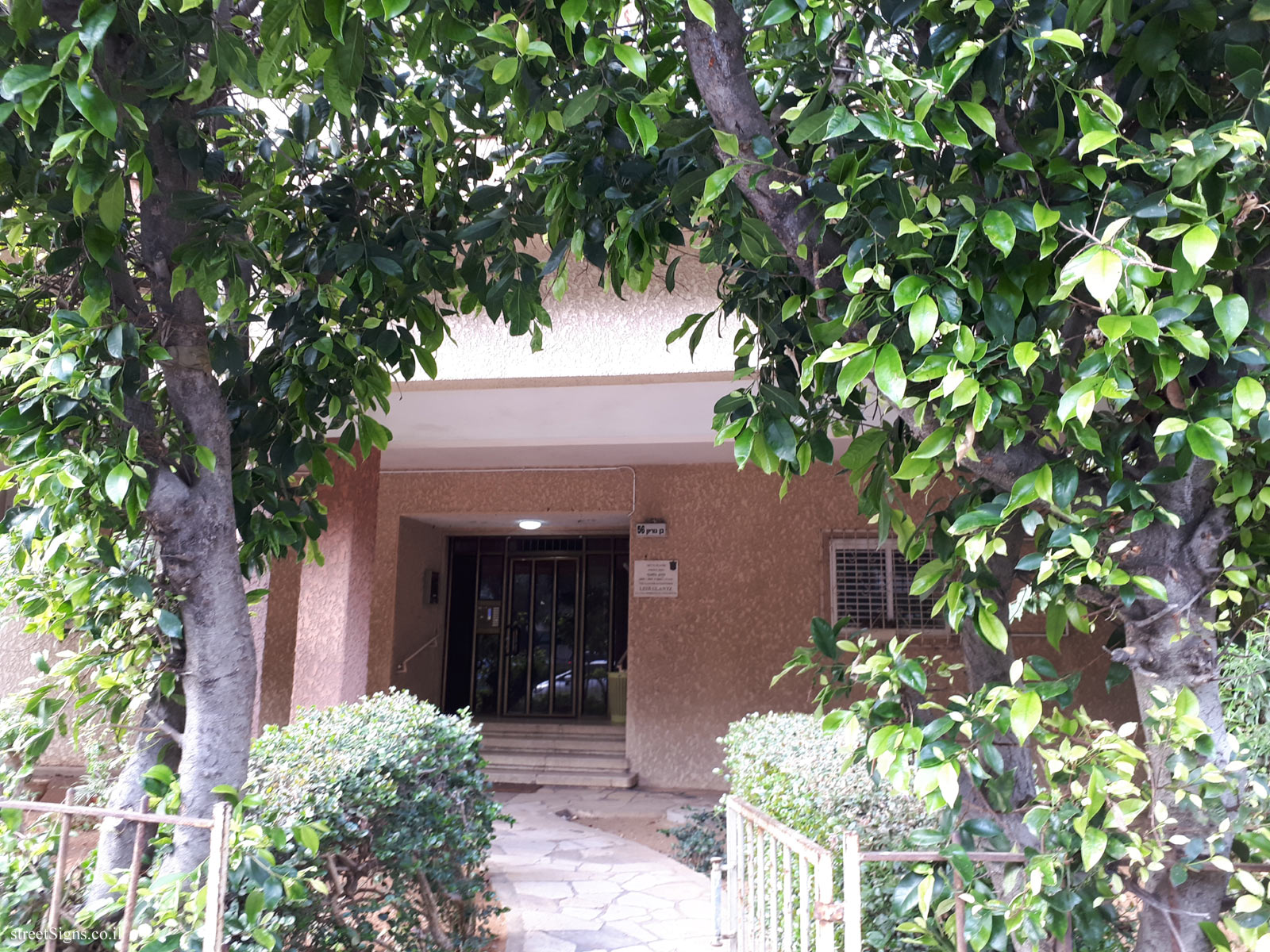 The house of Leib Glantz - Sderot Ben Gurion 56, Tel Aviv-Yafo, Israel