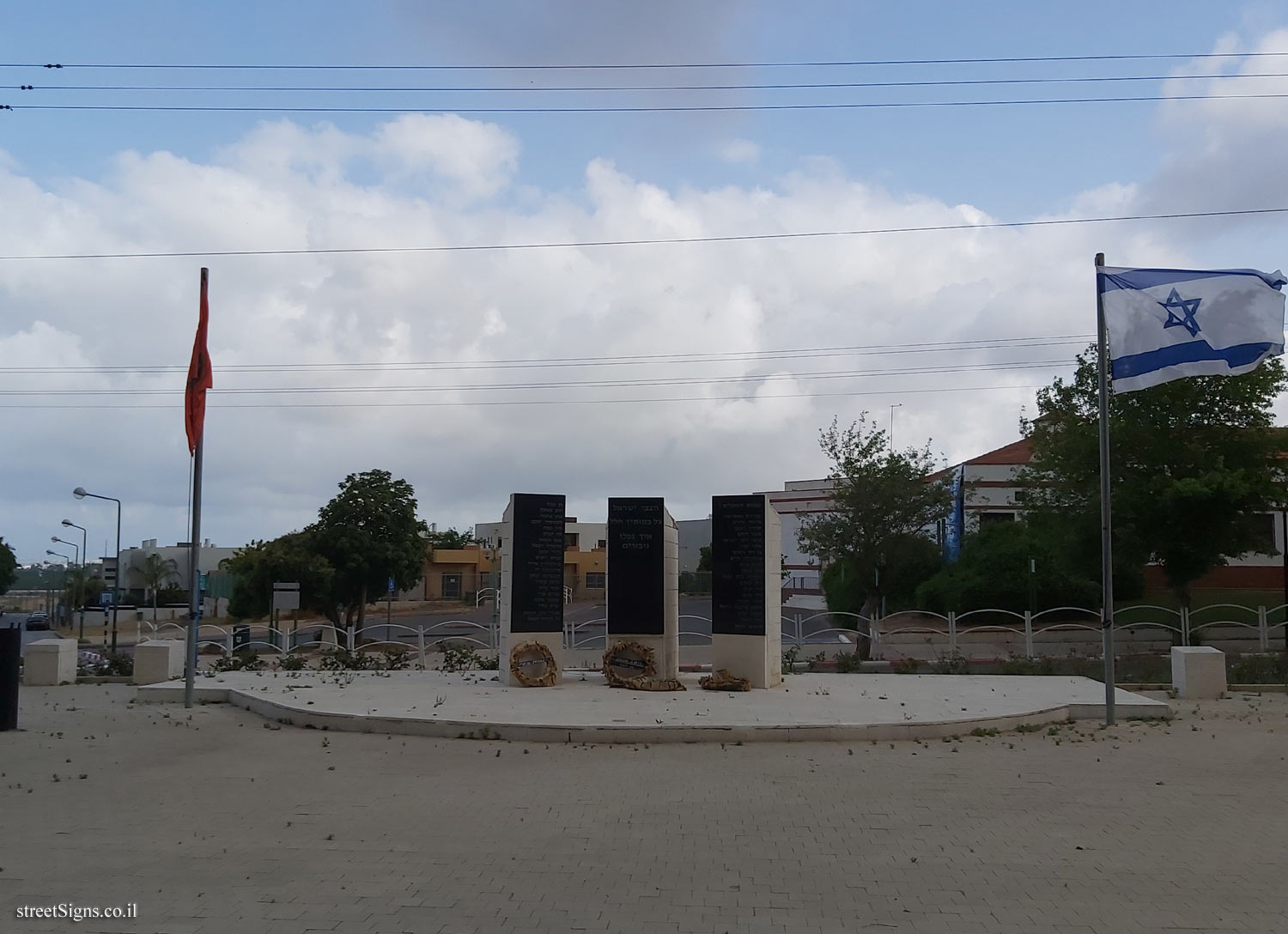 Gan Yavne - a monument to IDF casualties - Herzl St 42, Gan Yavne, Israel