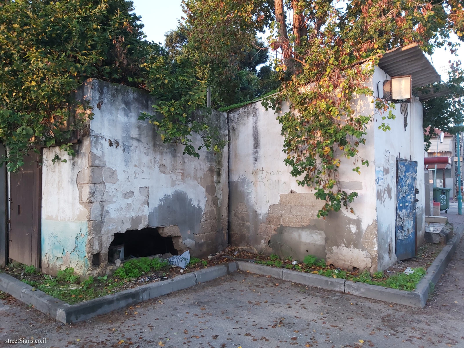 Be’er Ya’akov - Heritage Sites in Israel - The Byzantine Well - Ayala St 24, Be’er Ya’akov, Israel