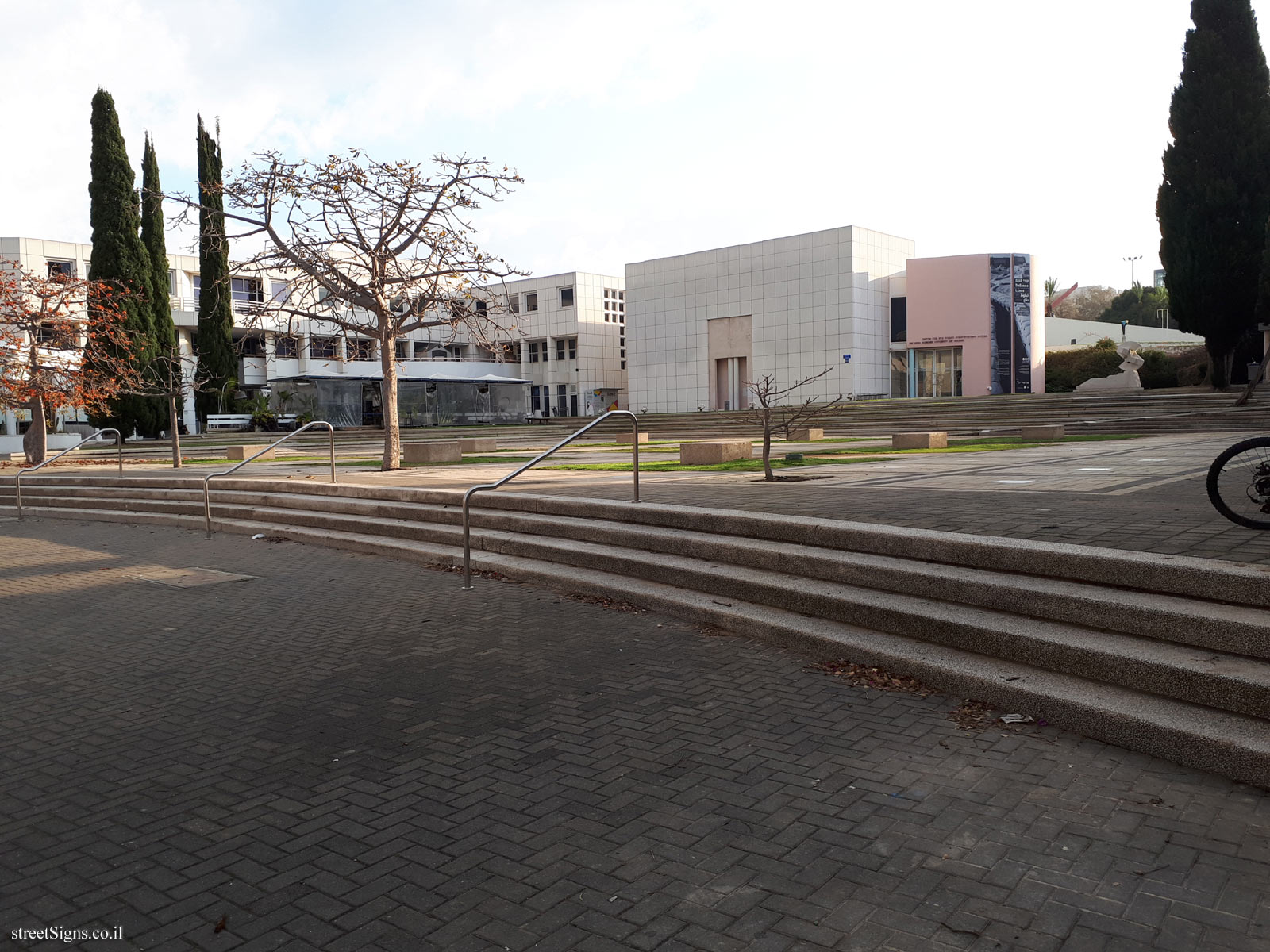 Tel Aviv University - Entin Square