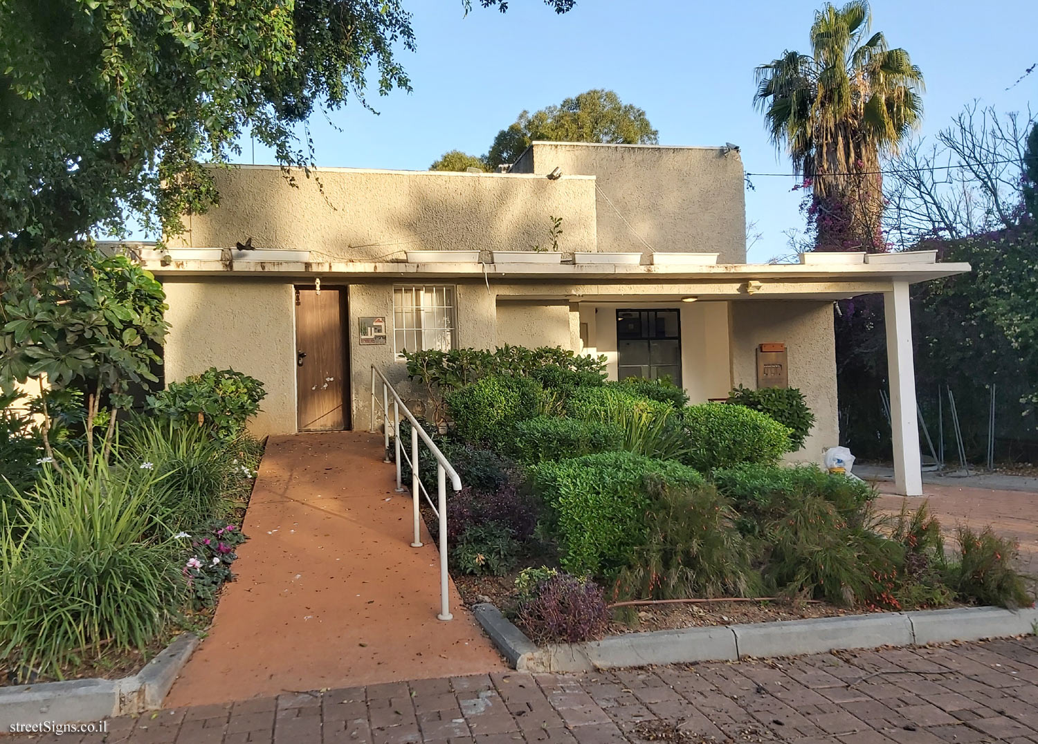 Bnei Atarot - Heritage Sites in Israel - The dairy building - HaRishonim St 177, Bnei Atarot, Israel