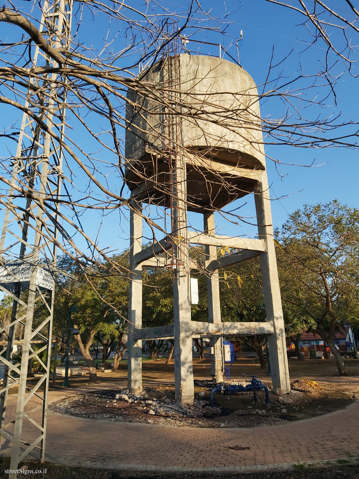 Neve Yarak - Heritage Sites in Israel - The Water Tower - Ha-Zayit St 120, Neve Yarak, Israel