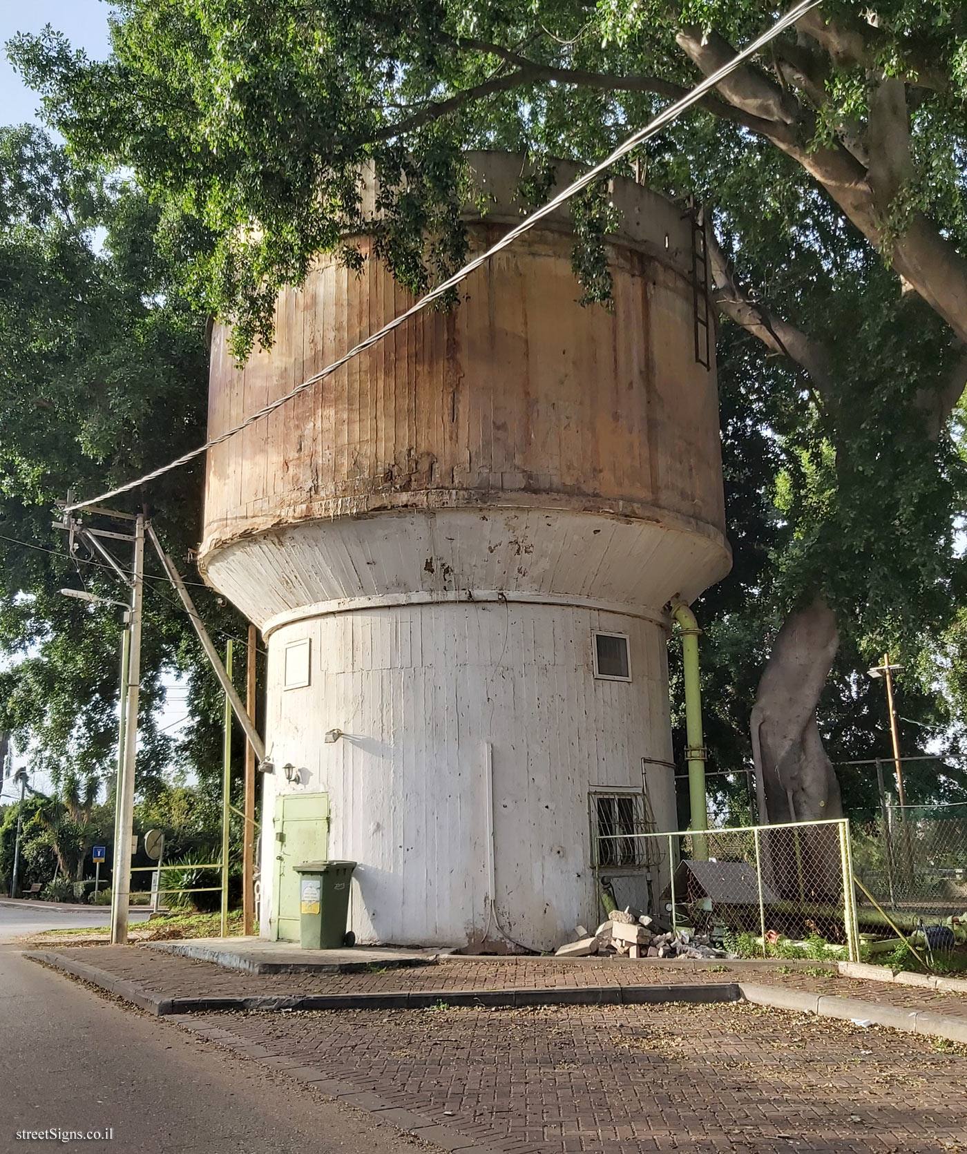 Givat Hen - The Water Tower - Shirati St 33, Givat Hen, Israel