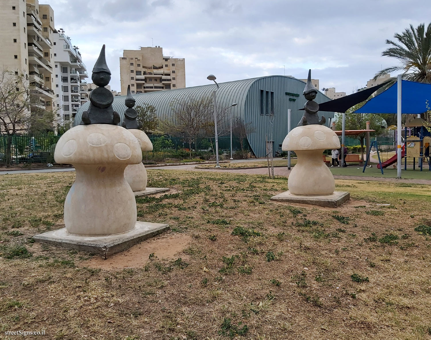 Holon - Story Garden - About Dwarfs, Mushrooms and What Else - Mota Gur St 17, Holon, Israel