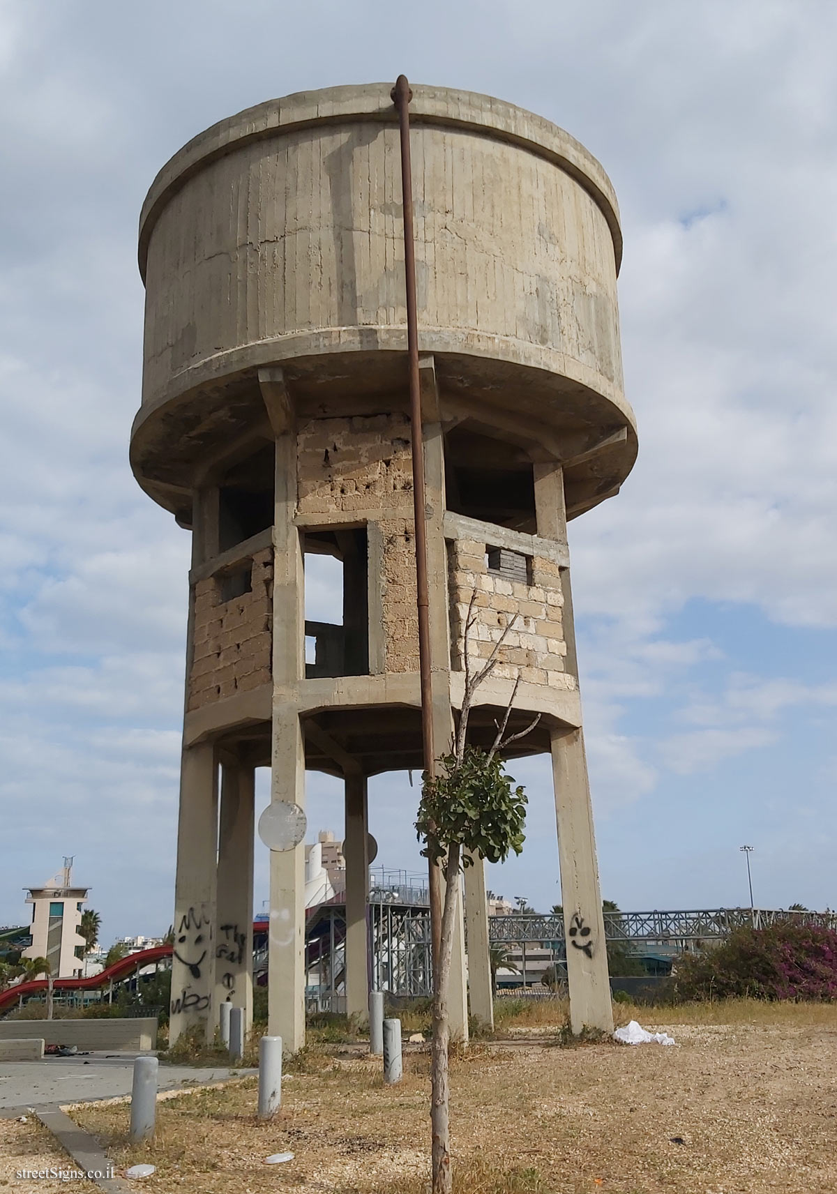 Holon - Moledet neighborhood - Water Tower