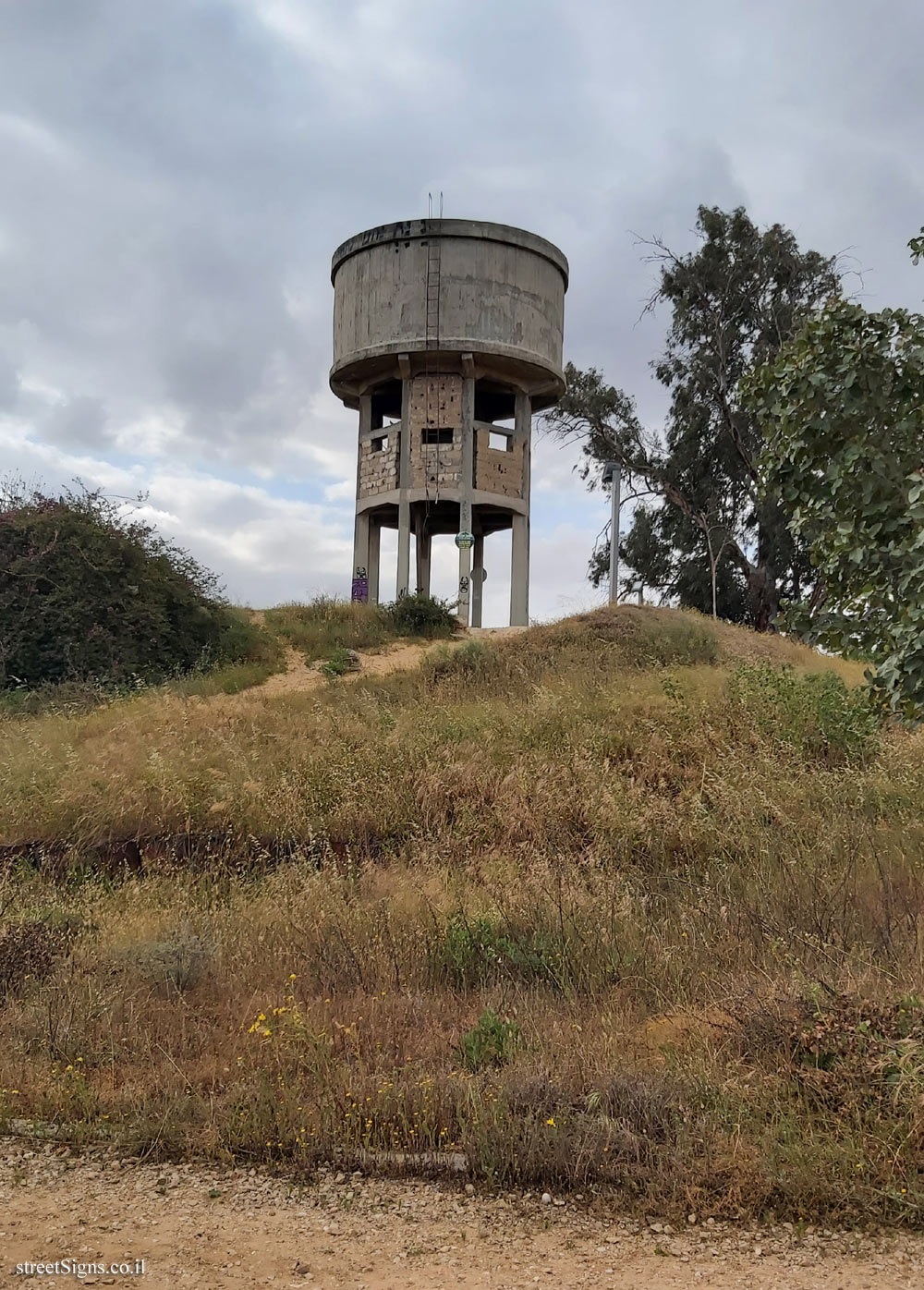 Holon - Moledet neighborhood - Water Tower