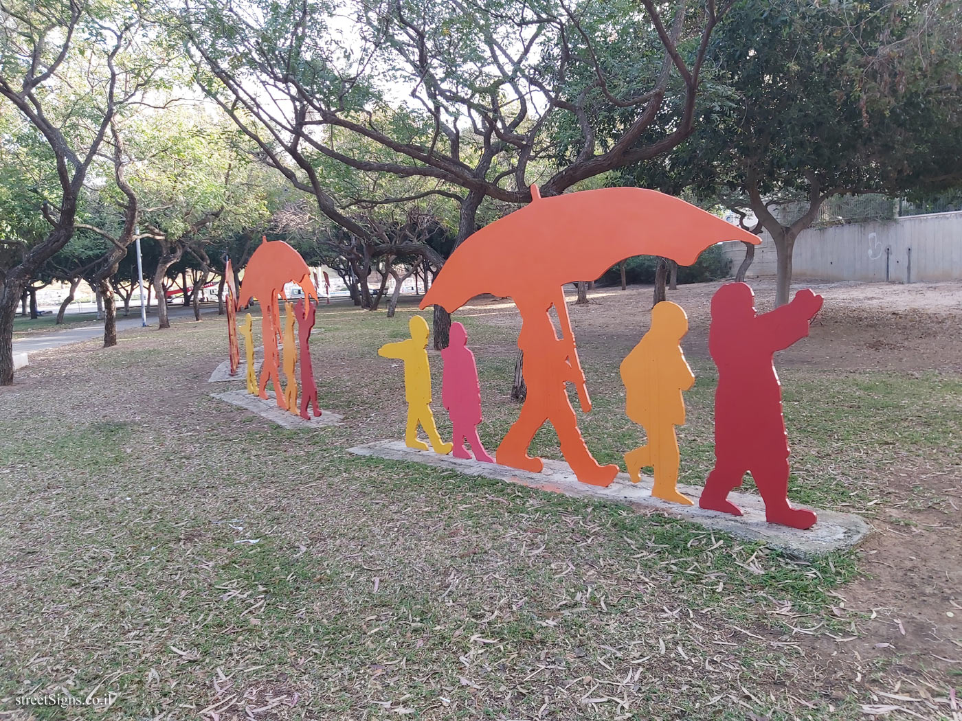 Holon - Story Garden - Dad’s big umbrella - Moshe Dayan St 10, Holon, Israel